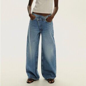 ZARA TRF High-Waist Wide-Leg Crossover Blue Jeans Women’s Size 2 / 26